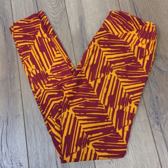 SALE LuLaRoe Red Orange Stripes One Size Leggings - Picture 1 of 2
